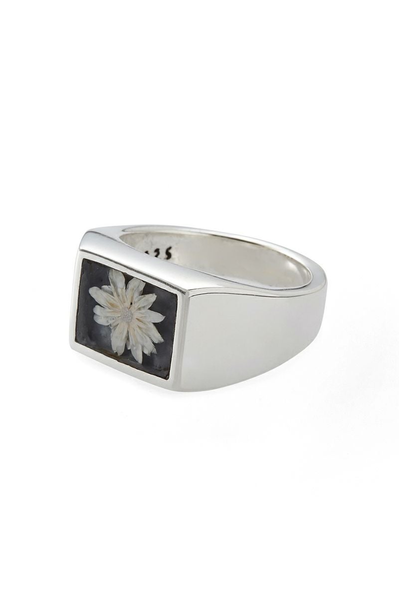 XOLO(ショロ) | XOLO(ショロ) Signet Ring with Gray Flower