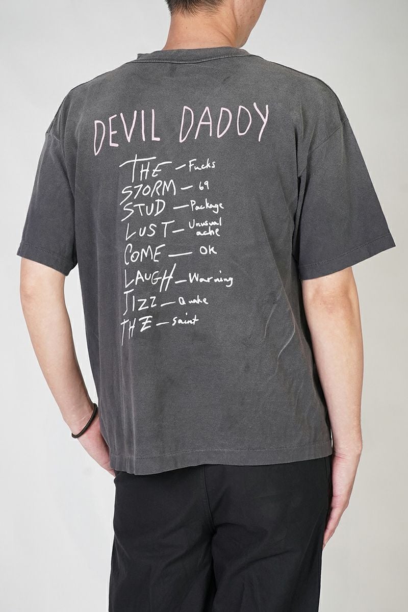 SAINT Mxxxxxx(セントマイケル)SM-HR8-0000-002 / SS TEE / DEVIL DADDY / BLACK Tシャツ