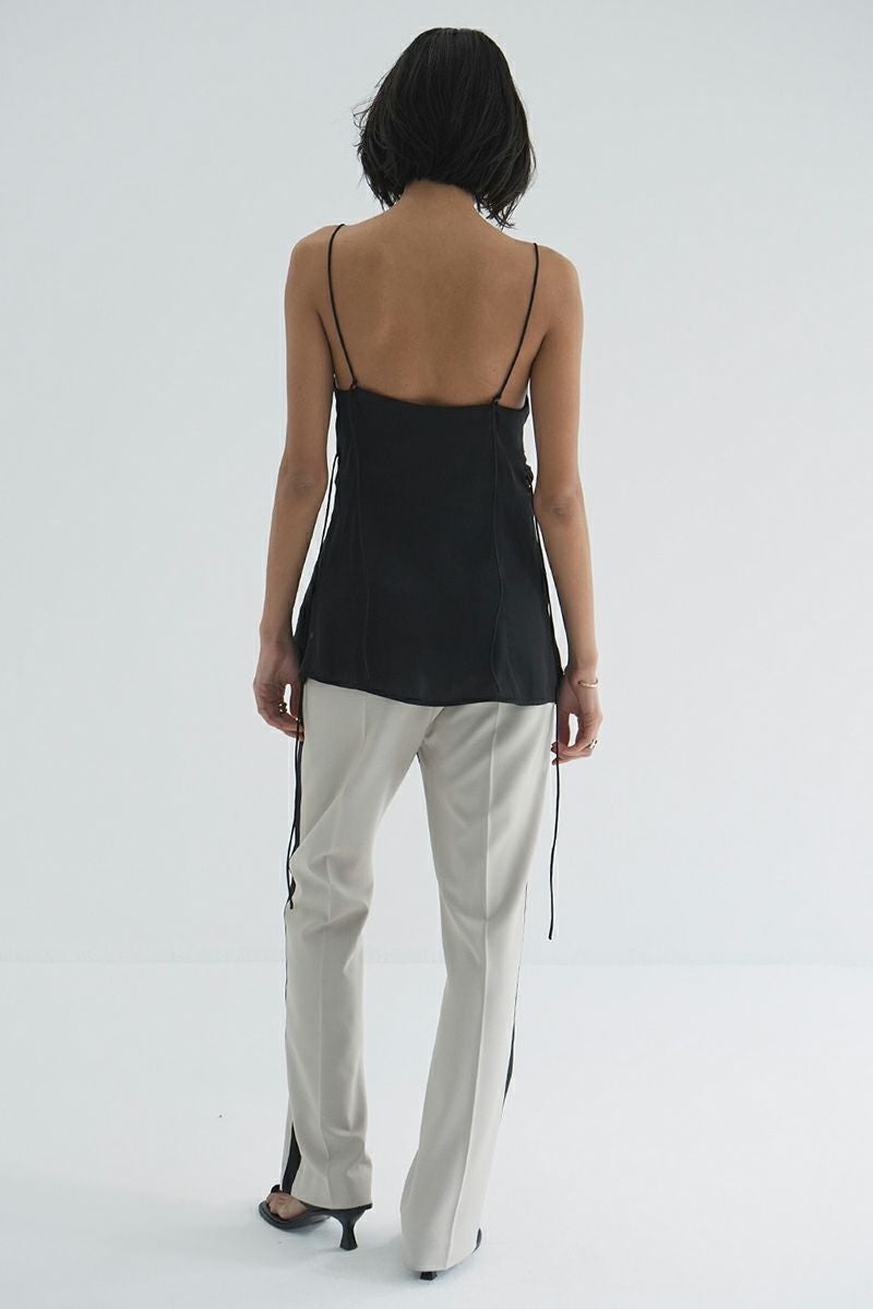 CLANE(クラネ) DRAPE SATIN CAMISOLE TOPS ドレープサテンキャミソールトップス 18122-4282