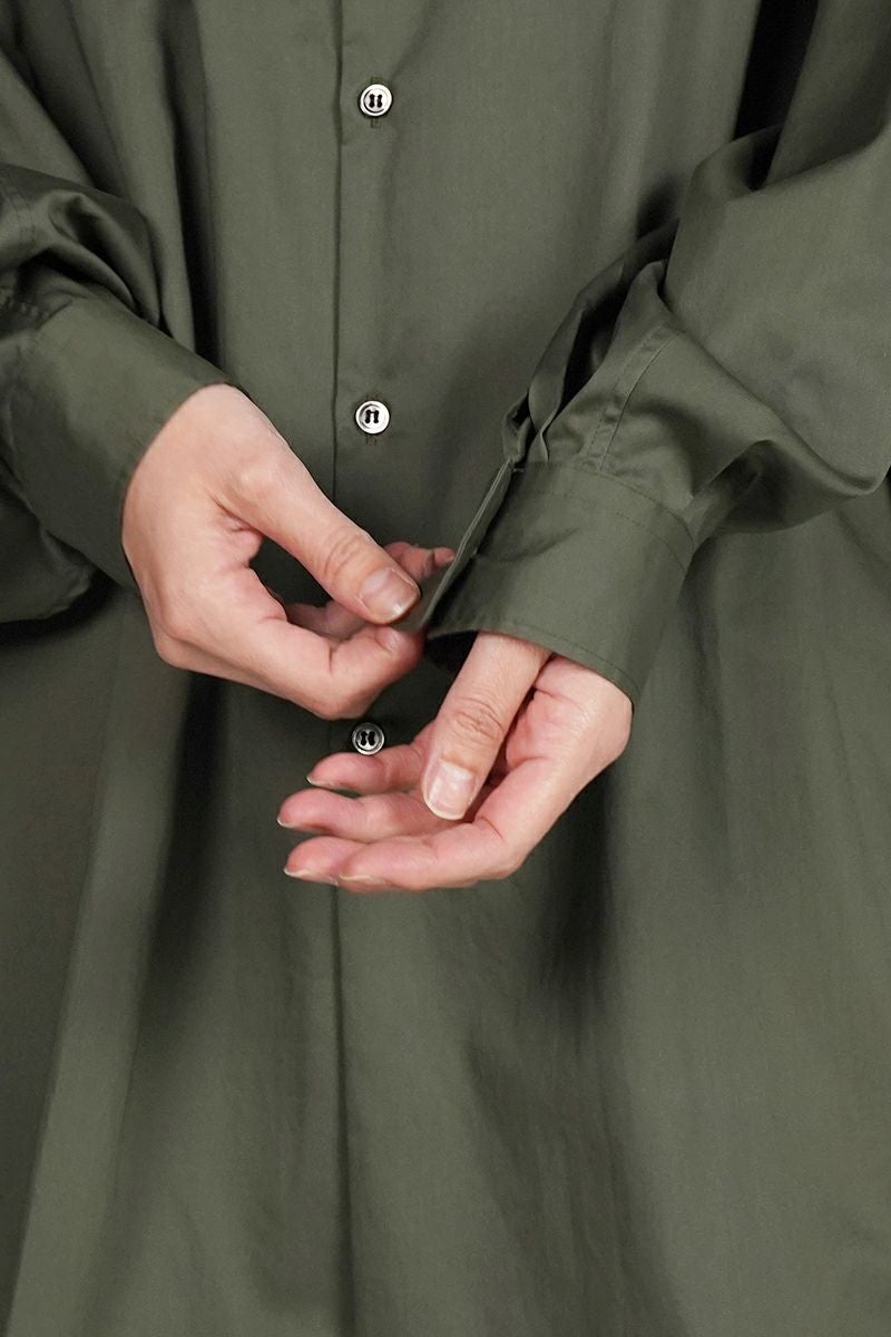 Graphpaper(グラフペーパー)  Silicon Poplin Deep Slit Regular Collar Shirt シリコンポプリンディープスリットレギュラーカラーシャツ GL253-50182