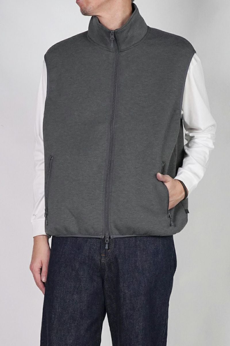 DAIWA PIER 39(ダイワピア39)  TECH SCUBA KNIT STAND COLLAR VEST テックスキューバニットスタンドカラーベスト BE-61025W