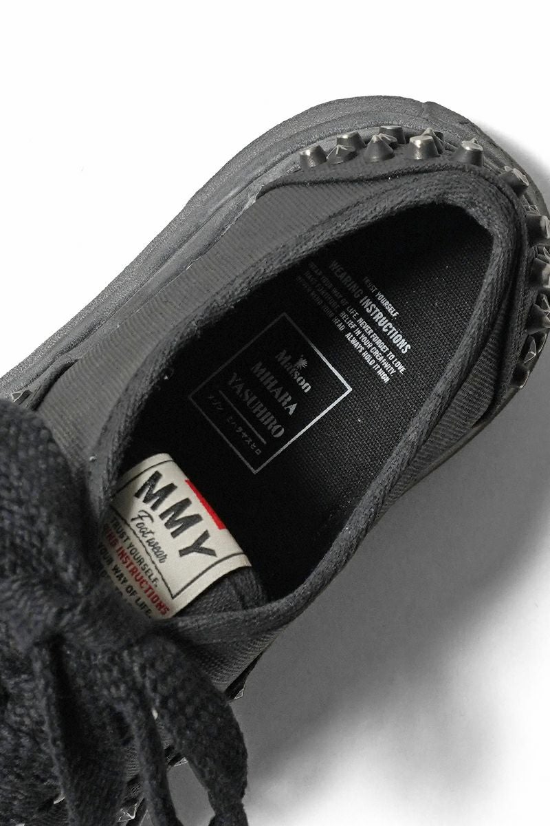 Maison MIHARA YASUHIRO(メゾン ミハラヤスヒロ) BAKER / original sole studded paint canvas Low -Top sneaker ベイカー スタッズペイントキャンバス A15FW733