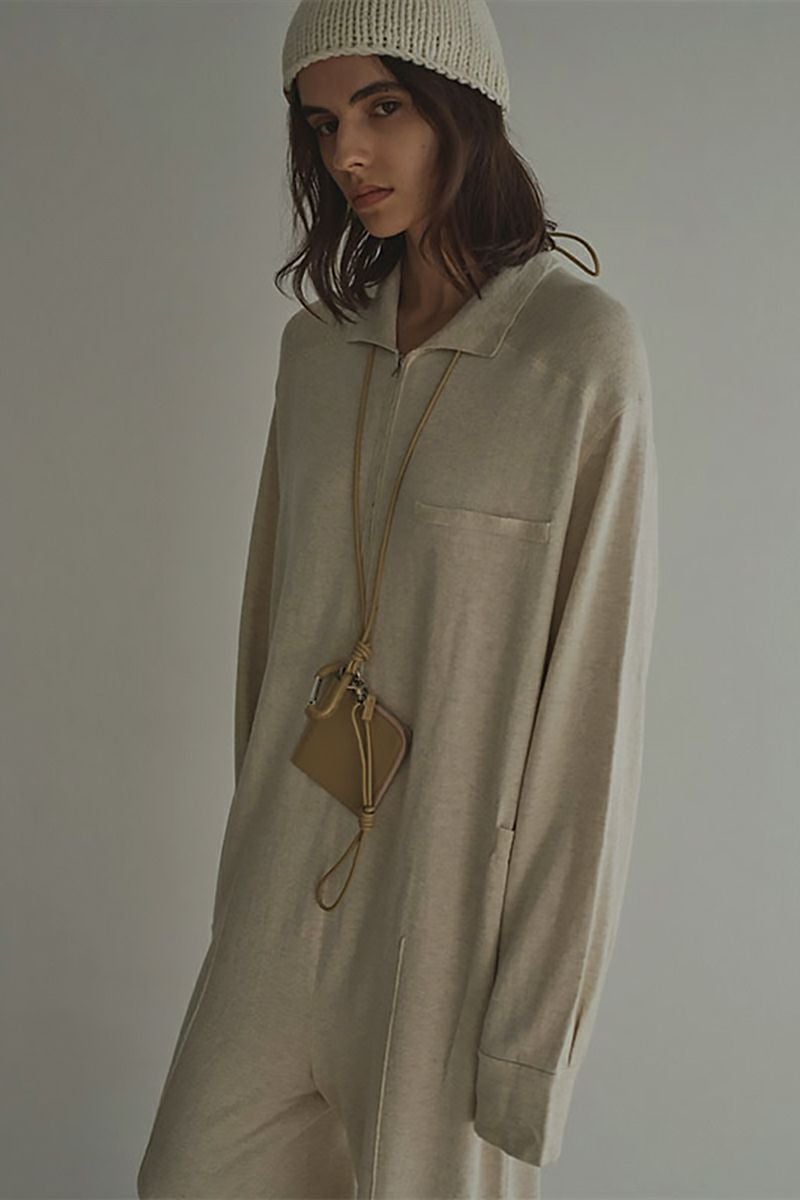 ETRE TOKYO(エトレトウキョウ) レザーコードカラビナスクエアパース 1225679111