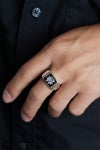 XOLO(ショロ) Signet Ring with Black & Gray Flower シグネットリングウィズブラックグレーフラワー XOR-126