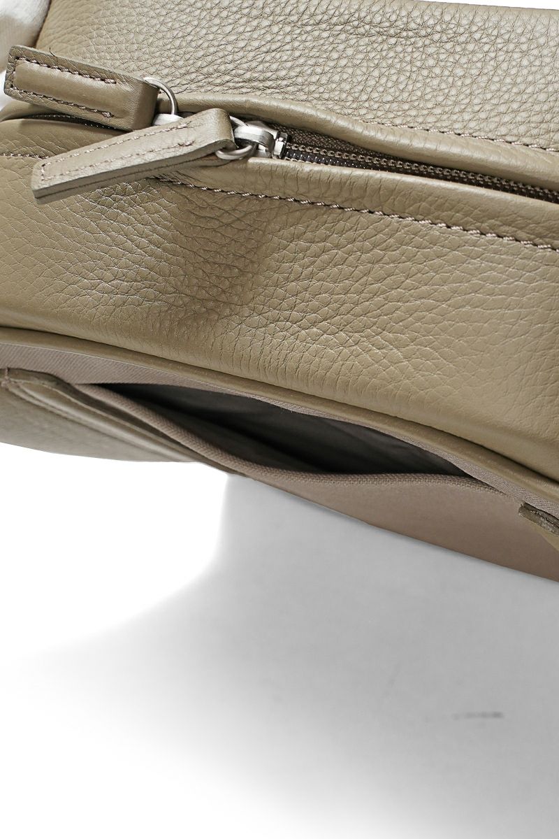 objcts.io(オブジェクツアイオー) ウィークエンドカメラバッグ ラージ