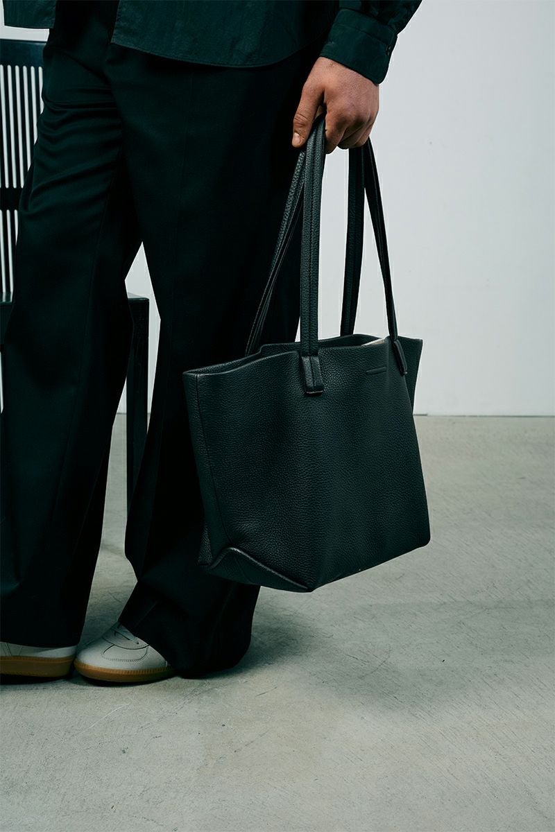 objcts.io(オブジェクツアイオー) エッセンシャルデイリーレザートート ミディアム