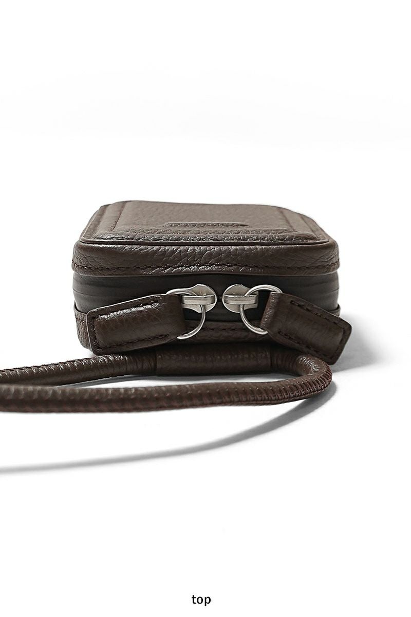 objcts.io(オブジェクツアイオー) iPhoneアクセサリー ストラップ付レザーマイクロバッグ