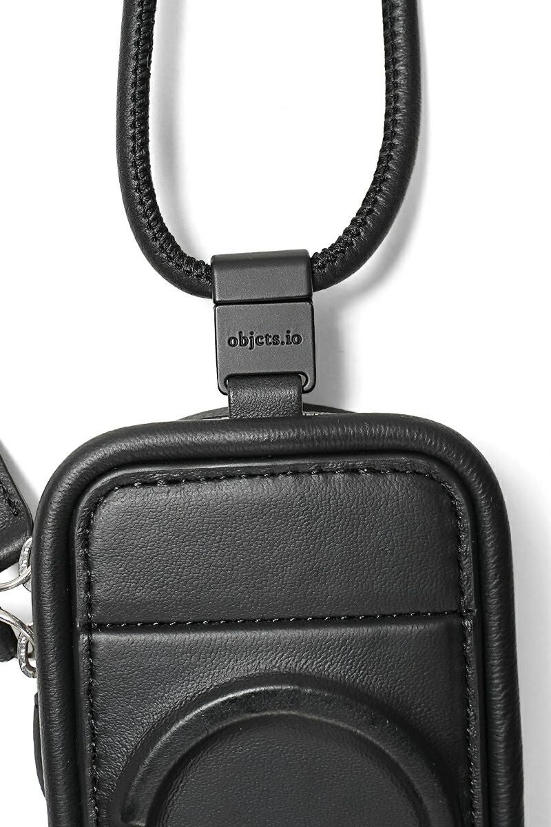 objcts.io(オブジェクツアイオー) iPhoneアクセサリー デタッチャブルストラップ付レザーパース