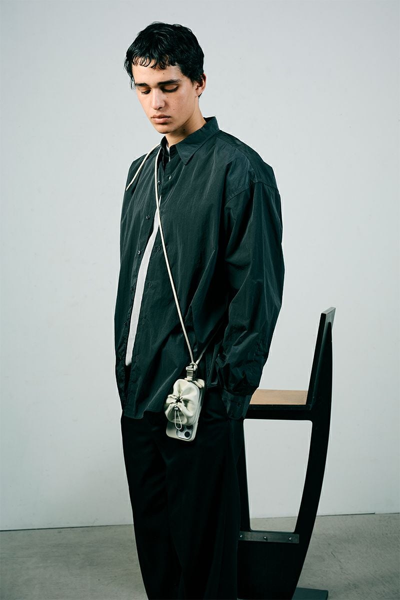 objcts.io(オブジェクツアイオー) iPhoneアクセサリー デタッチャブルストラップ付レザーパース