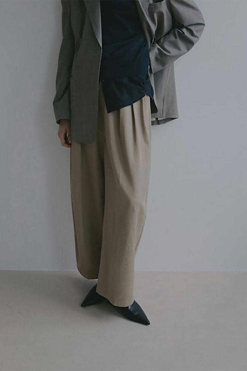 ETRE TOKYO(エトレトウキョウ) ソフトコットンタックカーブパンツ 1226220076