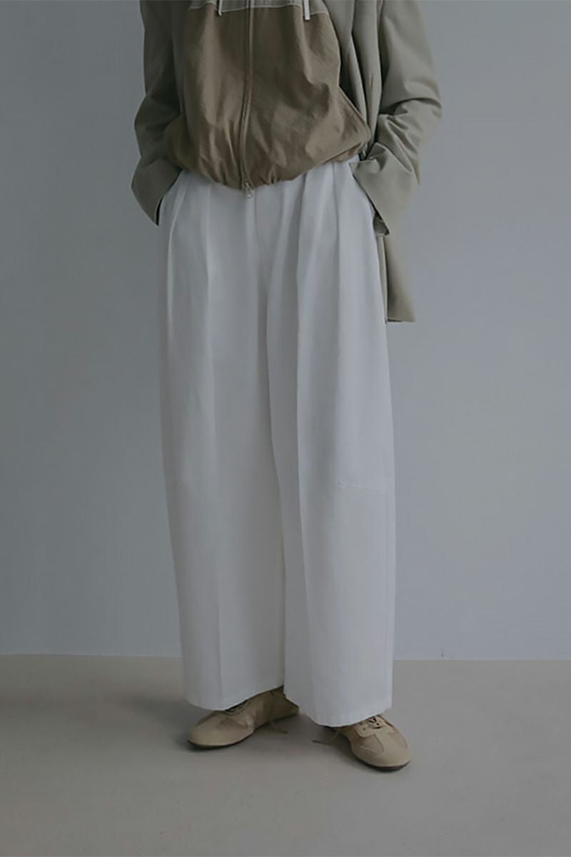 ETRE TOKYO(エトレトウキョウ) ソフトコットンタックカーブパンツ 1226220076