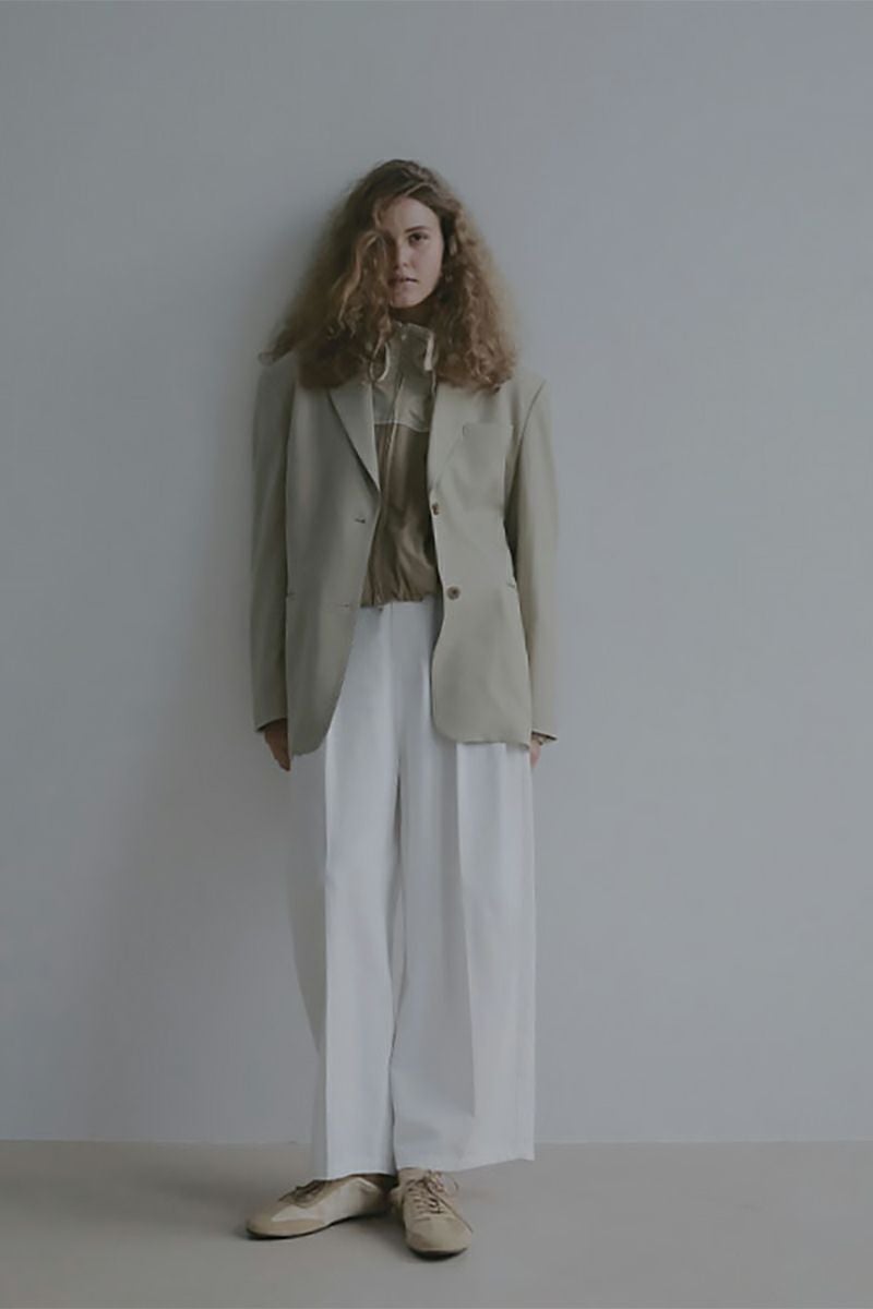 ETRE TOKYO(エトレトウキョウ) ソフトコットンタックカーブパンツ 1226220076