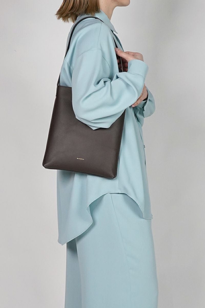 Hender Scheme(エンダースキーマ) grace square bag small グレイススクエアバッグスモール yv-b-gss