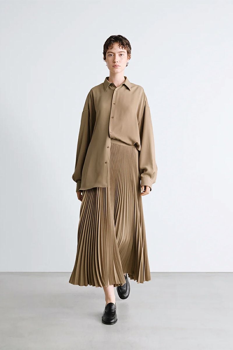 Graphpaper(グラフペーパー) Satin Oversized Regular Collar Shirts サテンオーバーサイズレギュラーカラーシャツ GL261-50077C