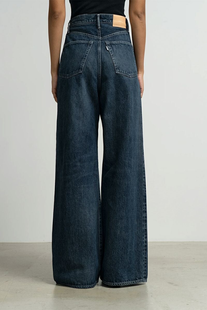 Graphpaper(グラフペーパー) Selvage Denim Two Tuck Wide Pants -DARK FADE- セルヴィッチデニム ツータックワイドパンツ ダークフェイド GL261-40062DB