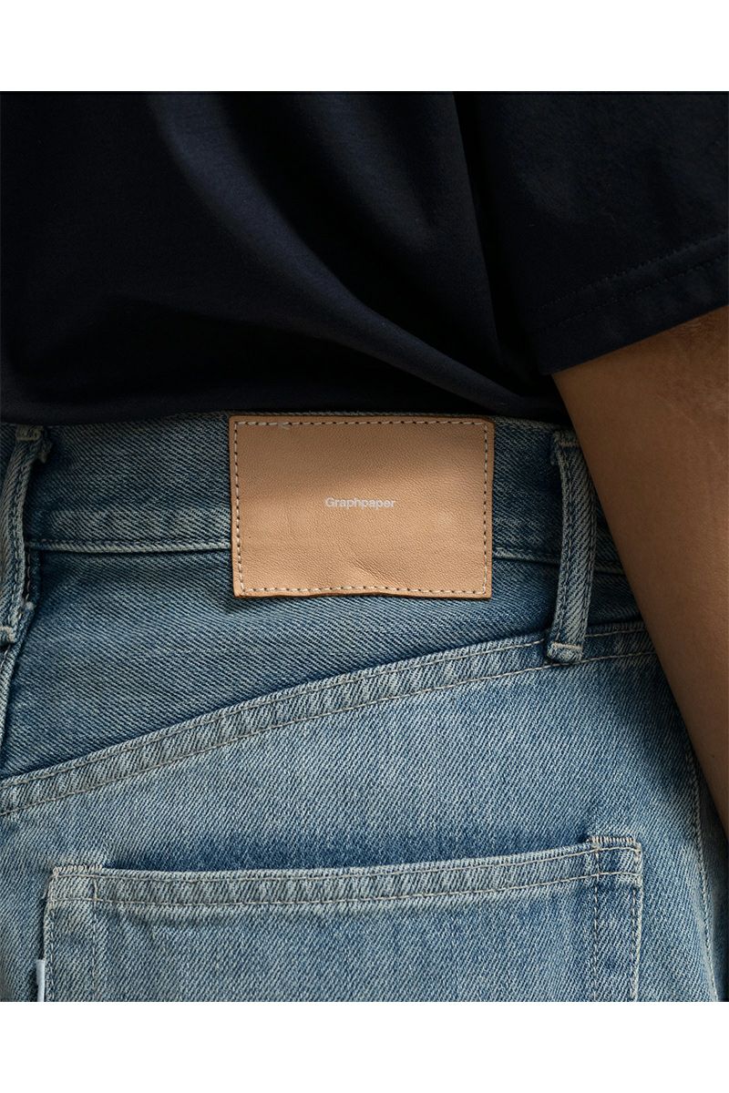  Graphpaper(グラフペーパー) Selvage Denim Two Tuck Wide Pants -LIGHT FADE- セルヴィッチデニム ツータックワイドパンツ ライトフェイド GL261-40062LB