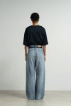  Graphpaper(グラフペーパー) Selvage Denim Two Tuck Wide Pants -LIGHT FADE- セルヴィッチデニム ツータックワイドパンツ ライトフェイド GL261-40062LB