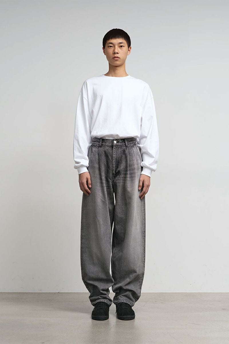 Graphpaper(グラフペーパー) Selvage Denim Two Tuck Tapered Pants -LIGHT FADE- セルヴィッチデニム ツータックテーパードパンツ ライトフェイド GU261-40060LB