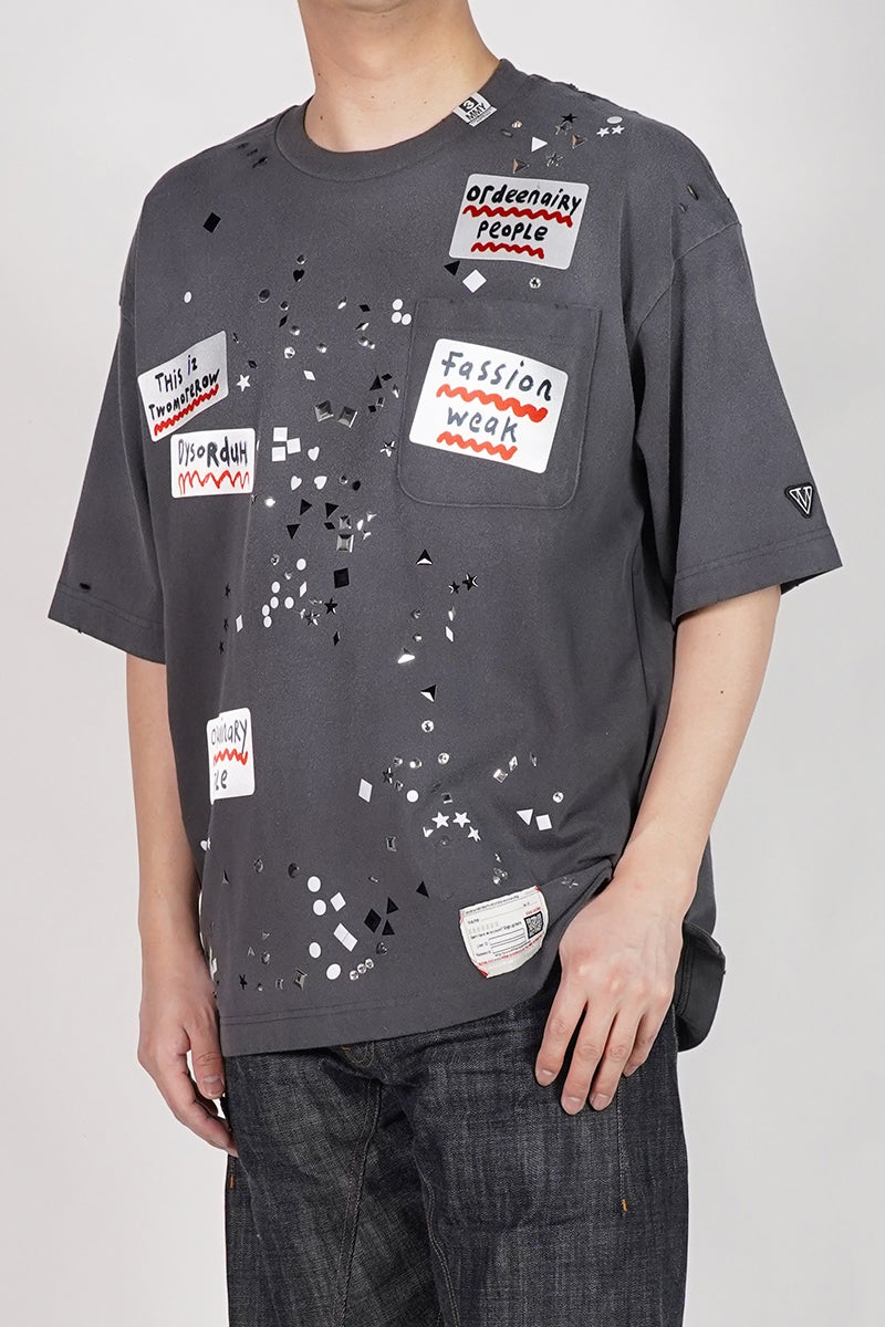 Maison MIHARA YASUHIRO(メゾン ミハラヤスヒロ) EMBELLISHED STICKER TEE エンベリッシュド ステッカーTシャツ A16TS592