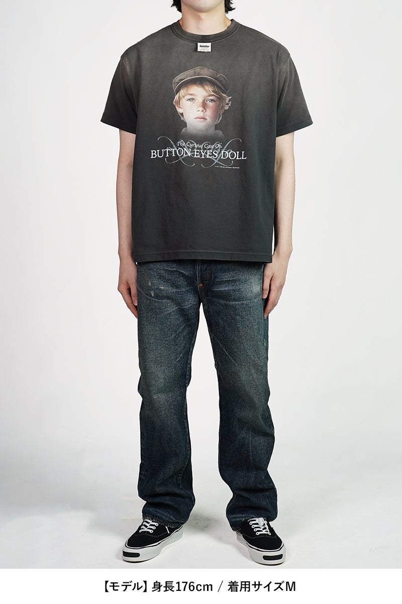 DAIRIKU(ダイリク) "BUTTON EYE DOLL" Sunburn H-S Tag Tee ボタンアイドール サンバーンタグTシャツ 26SS C14