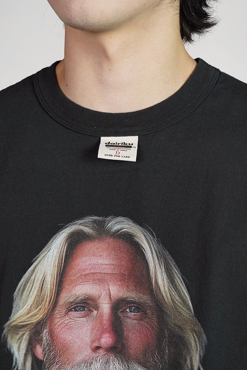 DAIRIKU(ダイリク) "BUTTON EYE DOLL" H-S Tag Tee ボタンアイドール タグTシャツ 26SS C15