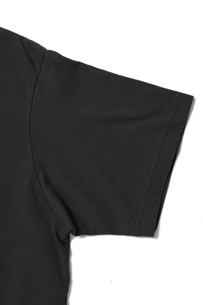 DAIRIKU(ダイリク) "BUTTON EYE DOLL" H-S Tag Tee ボタンアイドール タグTシャツ 26SS C15