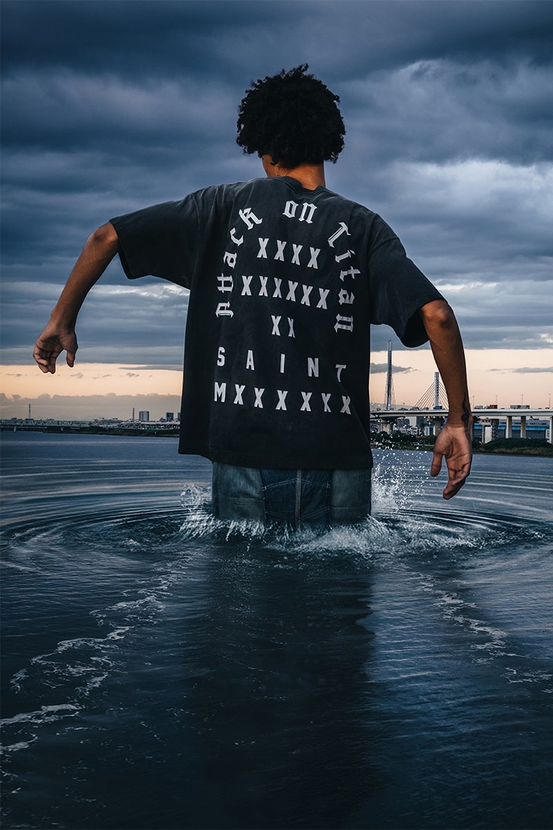 SAINT Mxxxxxx(セントマイケル) SM-MK8-0000-C77 / AOT_SS TEE / ATTACK ON TITAN / BLK 進撃の巨人半袖Tシャツ