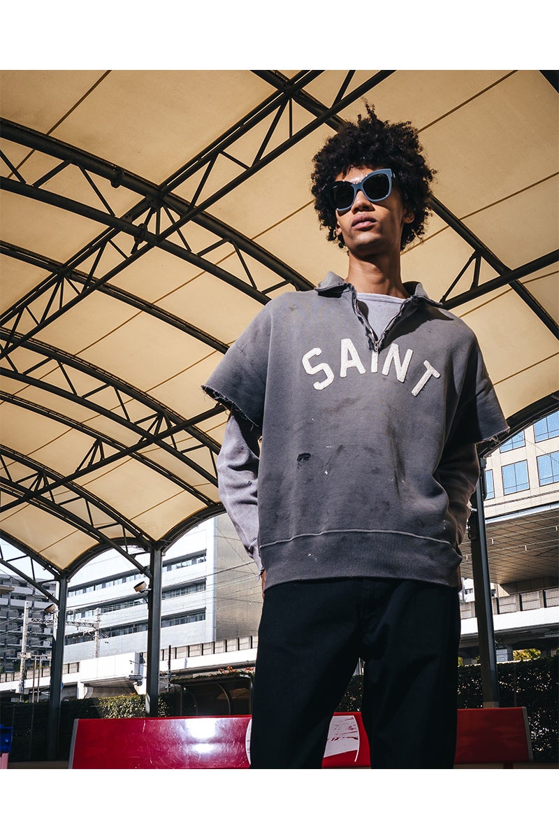  SAINT Mxxxxxx(セントマイケル) SM-MK8-0000-052 / SS HALF ZIP SWEAT / SAINT / CHARCOAL ハーフジップスウェット