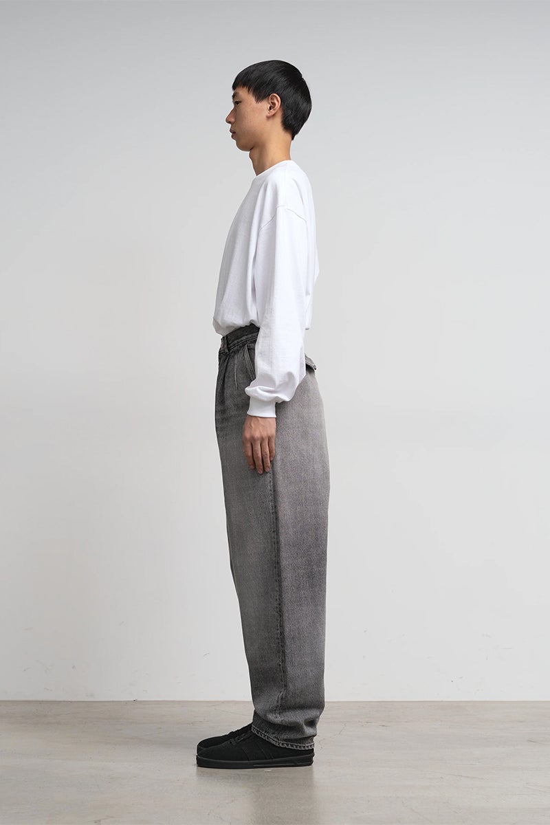 Graphpaper(グラフペーパー) Selvage Denim Two Tuck Tapered Pants -LIGHT FADE- セルヴィッチデニムツータックテーパードパンツ ライトフェイド GU263-40060LB