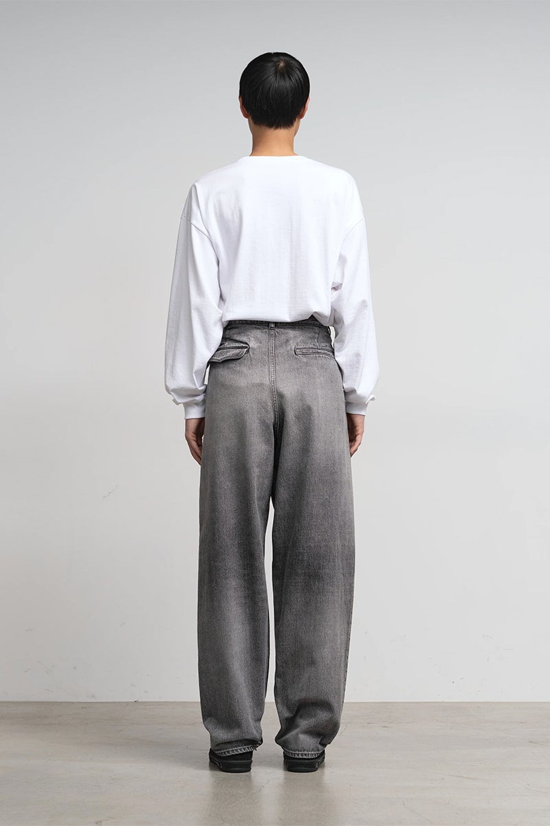 Graphpaper(グラフペーパー) Selvage Denim Two Tuck Tapered Pants -LIGHT FADE- セルヴィッチデニムツータックテーパードパンツ ライトフェイド GU263-40060LB