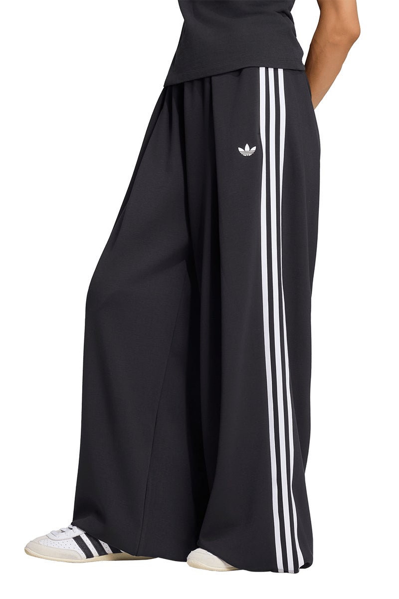 ADIDAS × JENNIE(アディダス×ジェニー) adidas Originals(アディダス オリジナルス) PLEATED TP プリーツトラックパンツ CC798