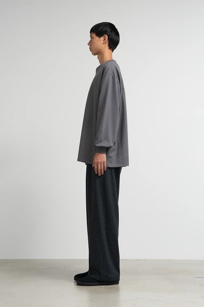 Graphpaper(グラフペーパー) Wool Smooth Flannel Easy Wide Pants 着用画像